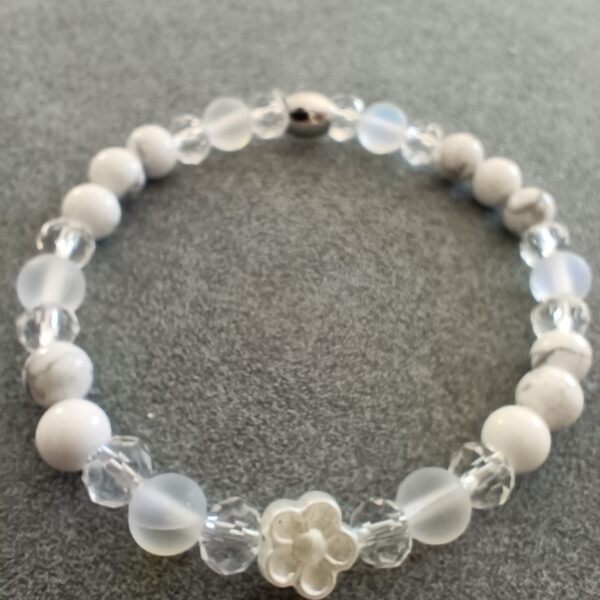 Howlite